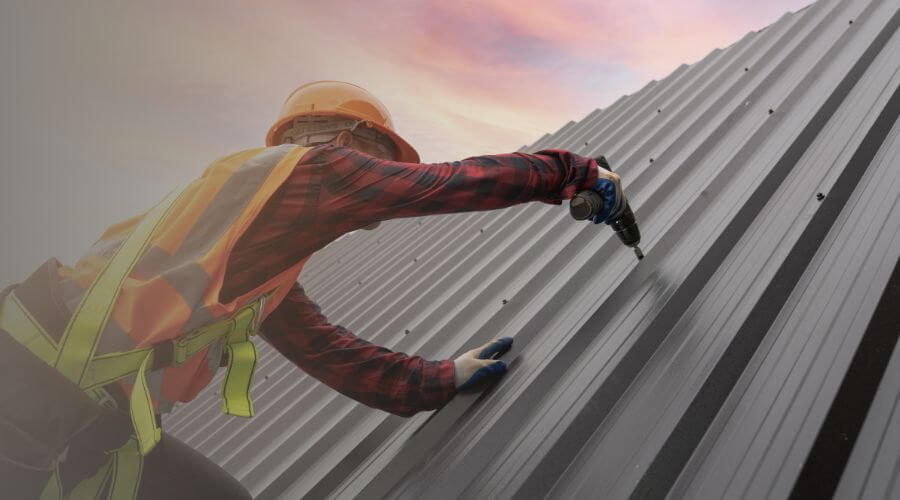 Professional gutter cleaning in Foster, MO